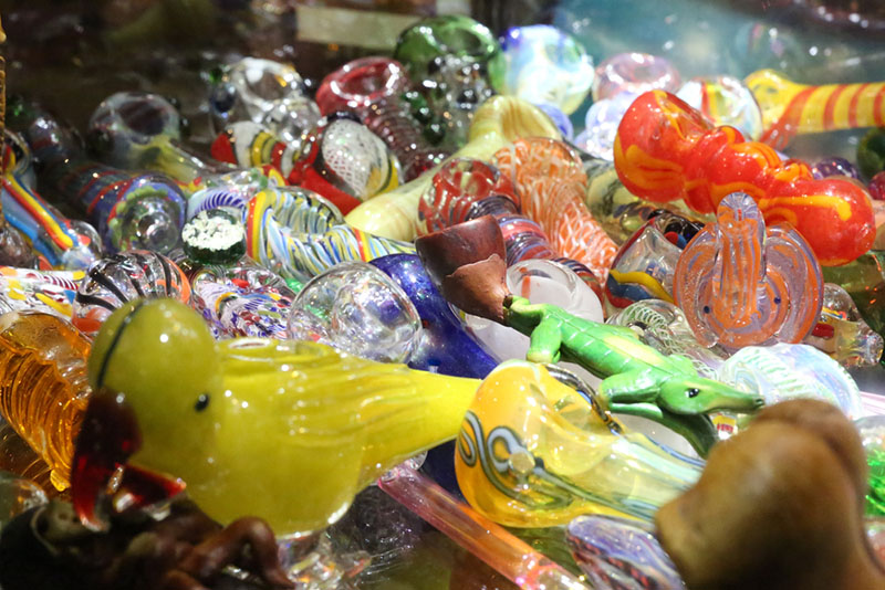 Glass Pipe Distributors IAI Corporation Wholesale Glass Pipes